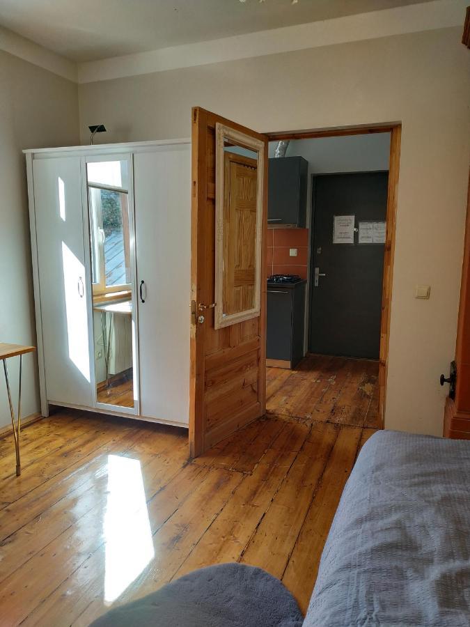 Appartamento Tiny Non-Smoking Caka & Free Parking Riga Esterno foto